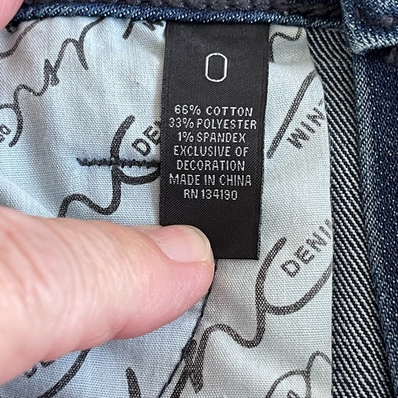 Inc curvy fit boot leg front zipper diamond look Buttons. Size 0 - Picture 6 of 7